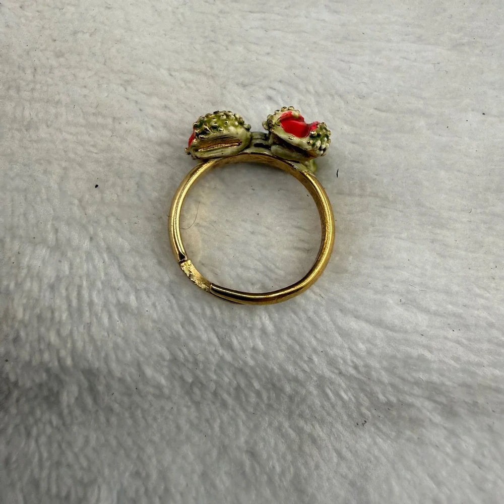 Vintage Enamel Floral Rosebud Ring Gold Tone Red Green Adjustable Size 4.5